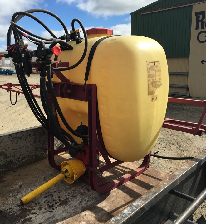 HARDI 600LTR 6.7MT BOOM SPRAYER Machinery & Equipment